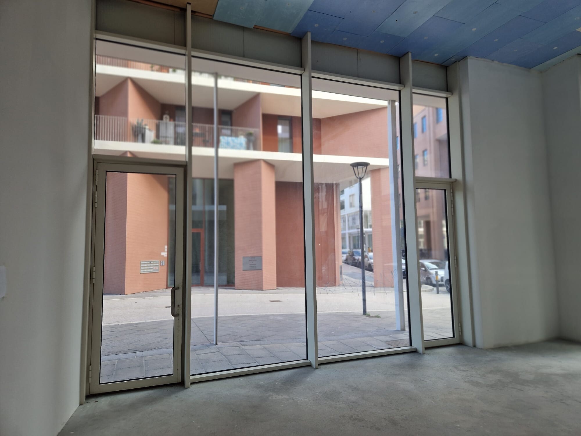 Negozio uso commerciale affitto a Firenze