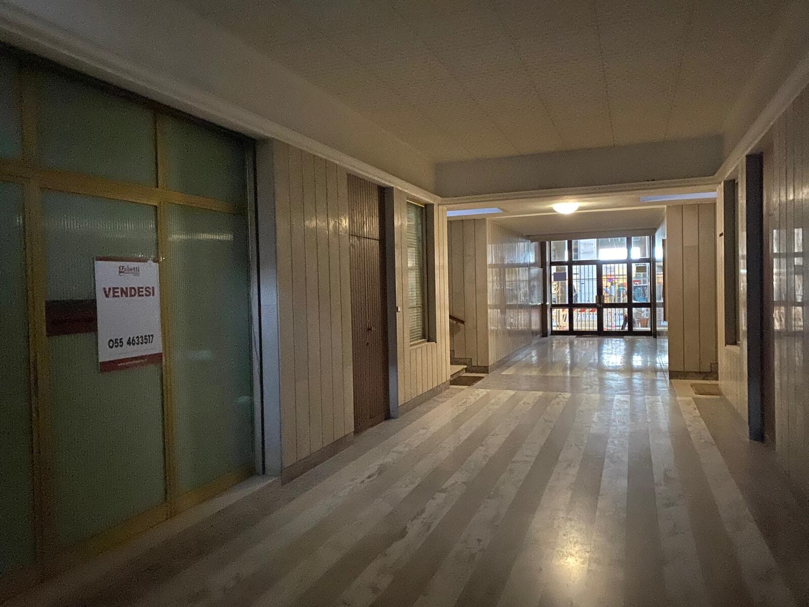 Negozio uso commerciale vendita a Livorno