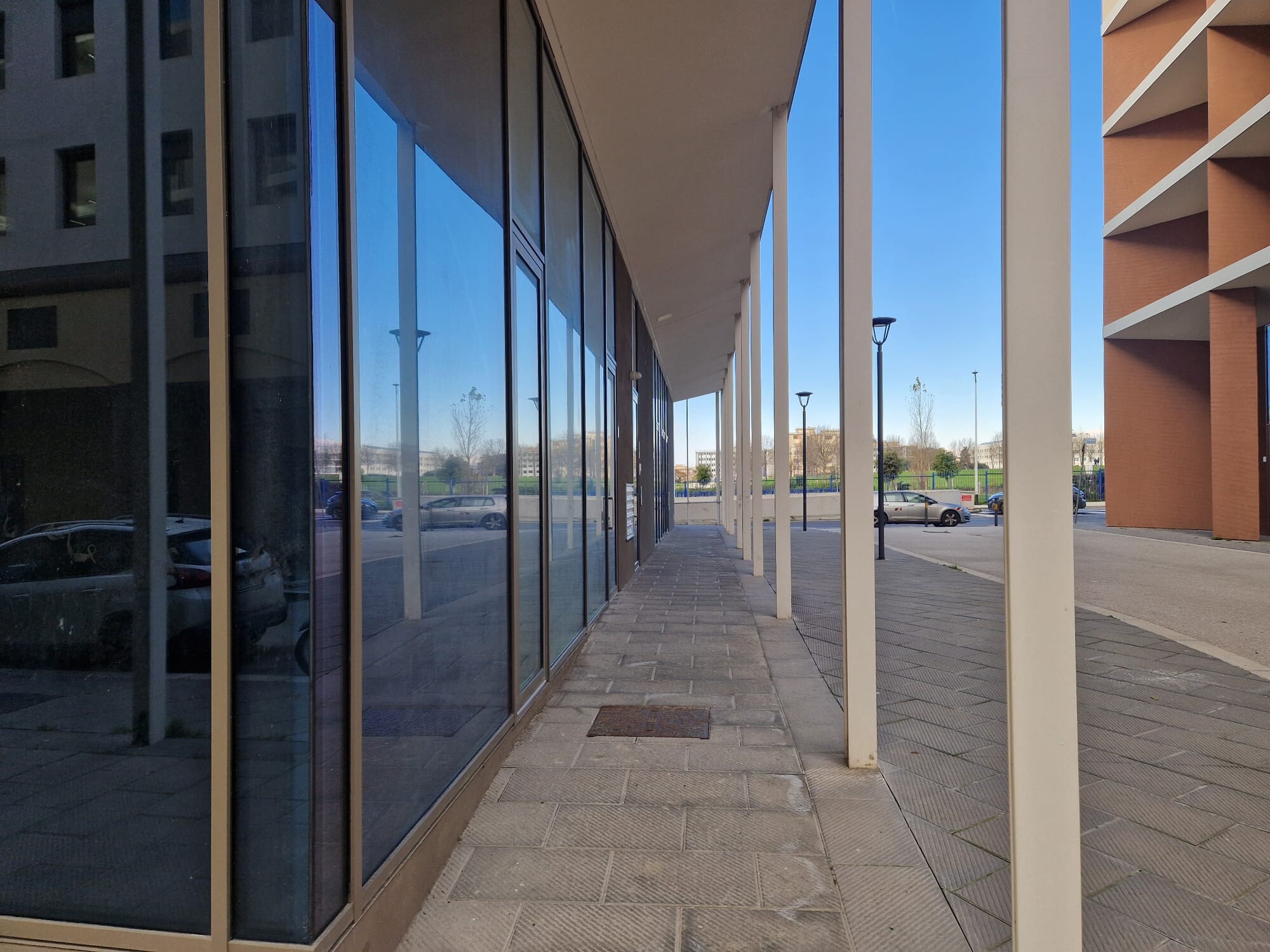 Negozio uso commerciale affitto a Firenze