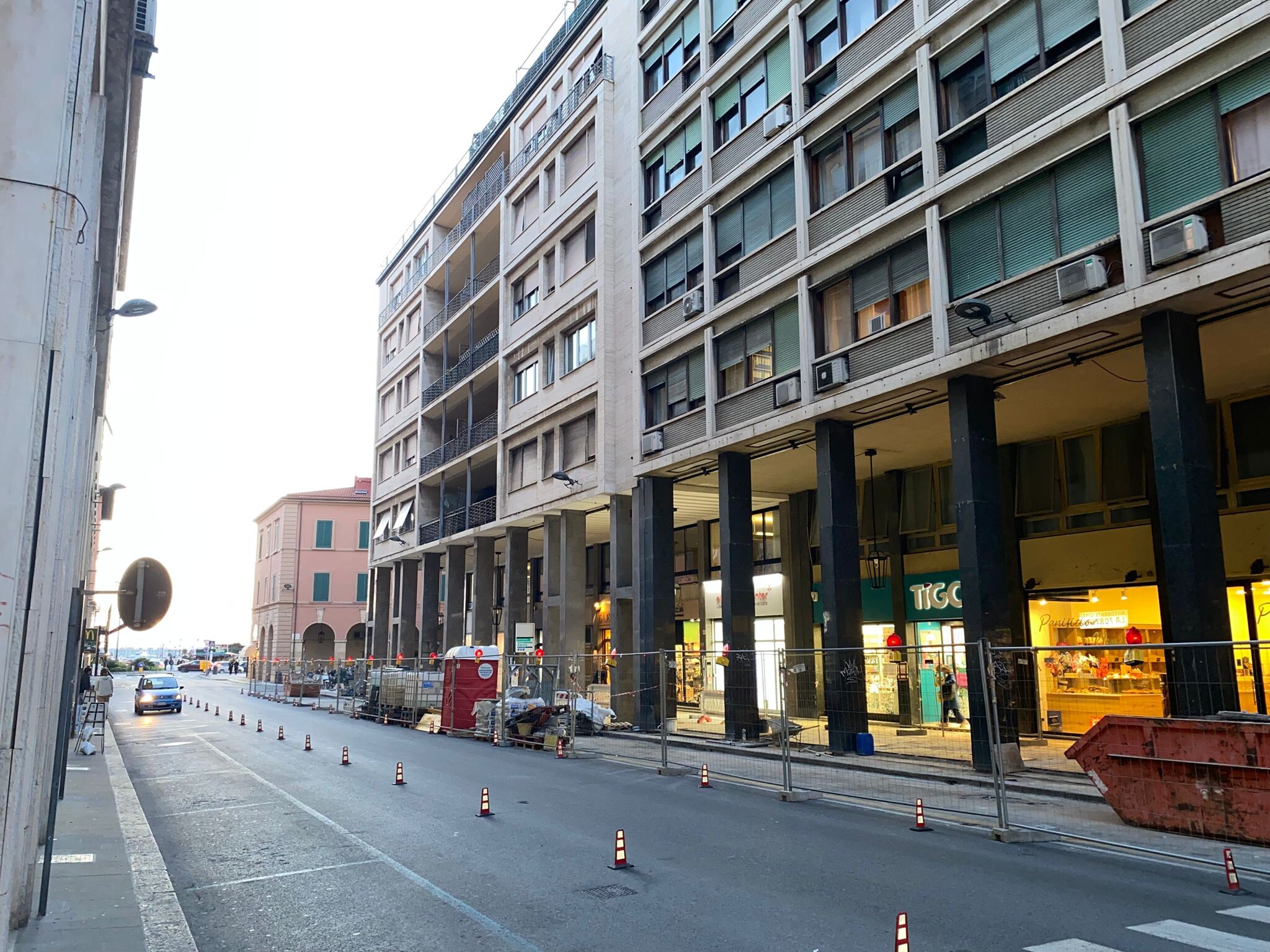 Negozio uso commerciale vendita a Livorno