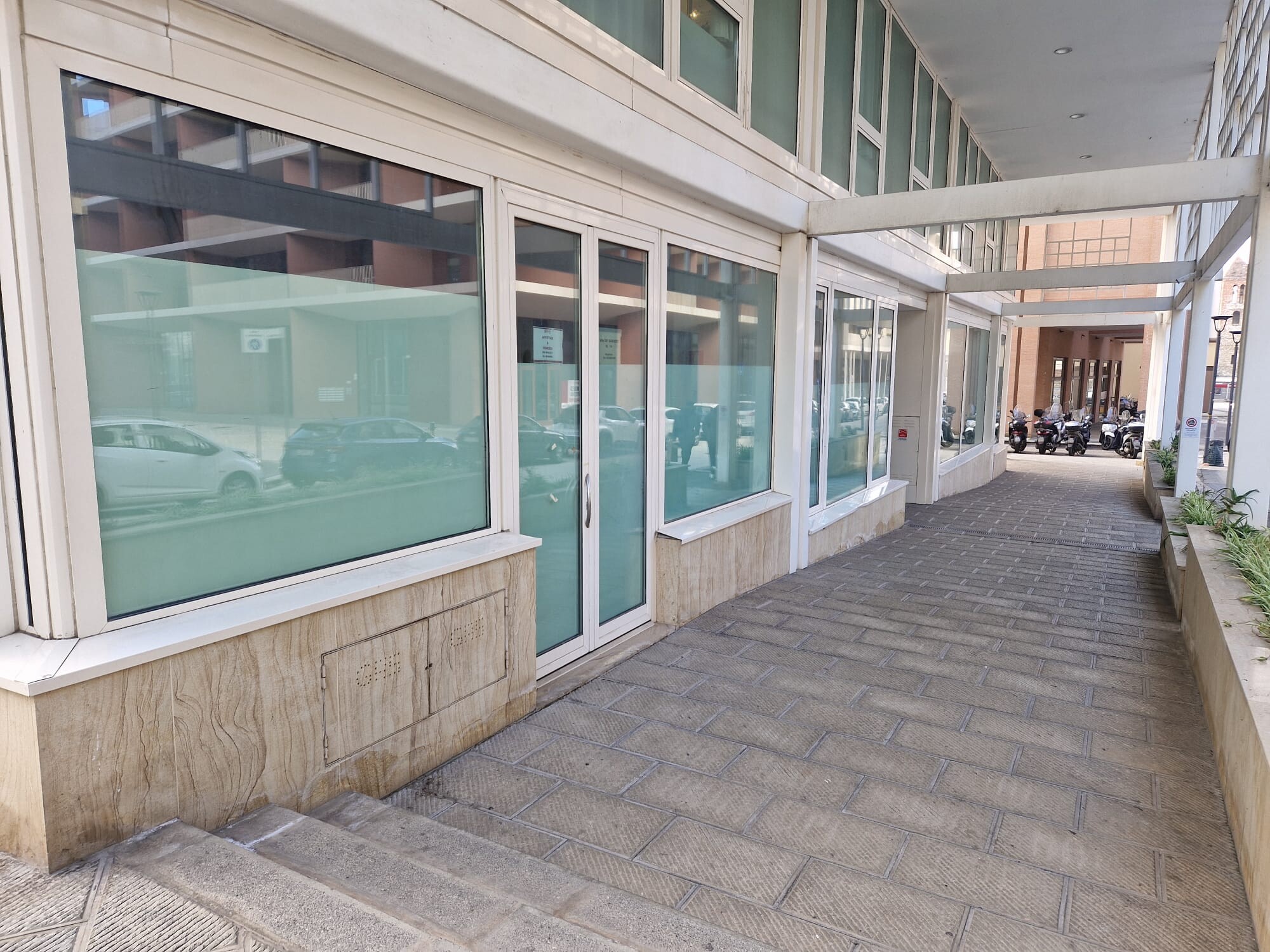 Negozio uso commerciale vendita a Firenze