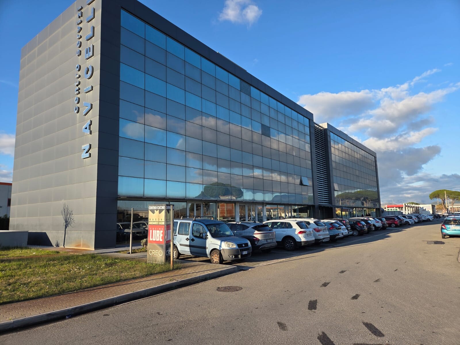 Ufficio vendita a Pisa