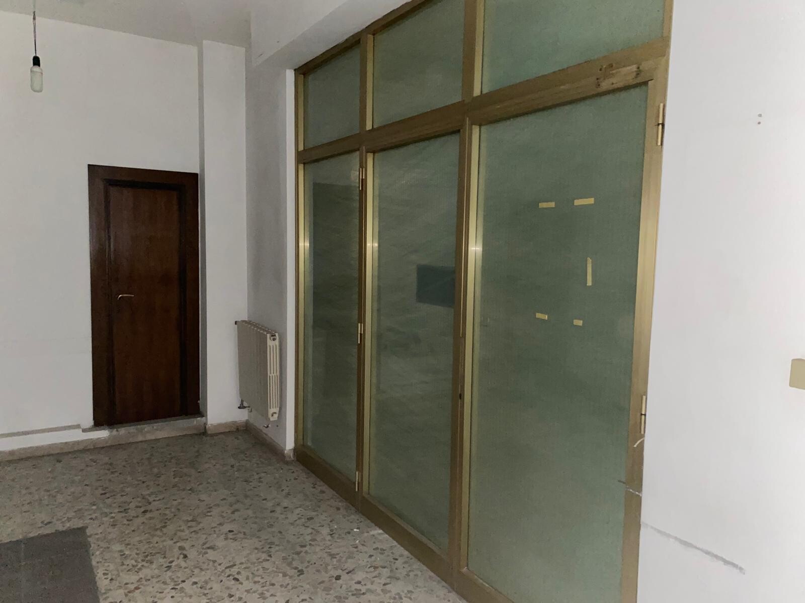 Negozio uso commerciale vendita a Livorno