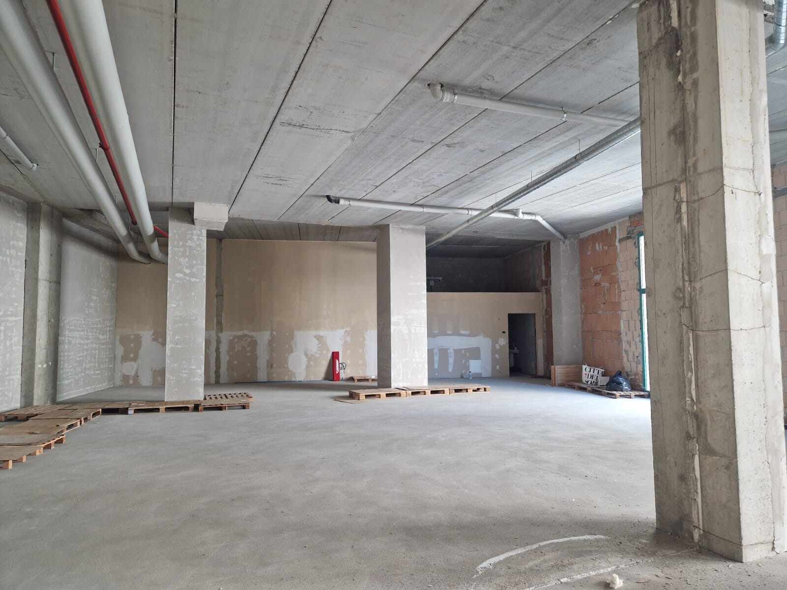 Negozio uso commerciale vendita a Firenze