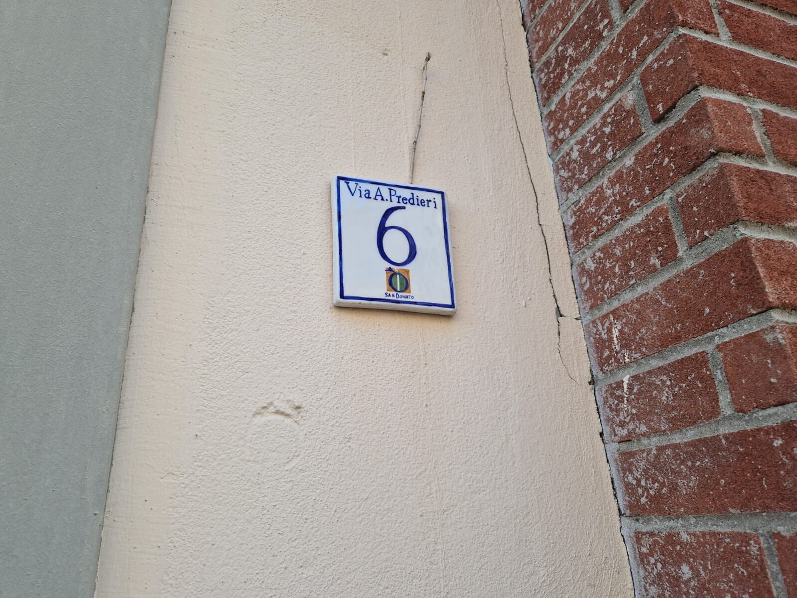 Negozio uso commerciale affitto a Firenze