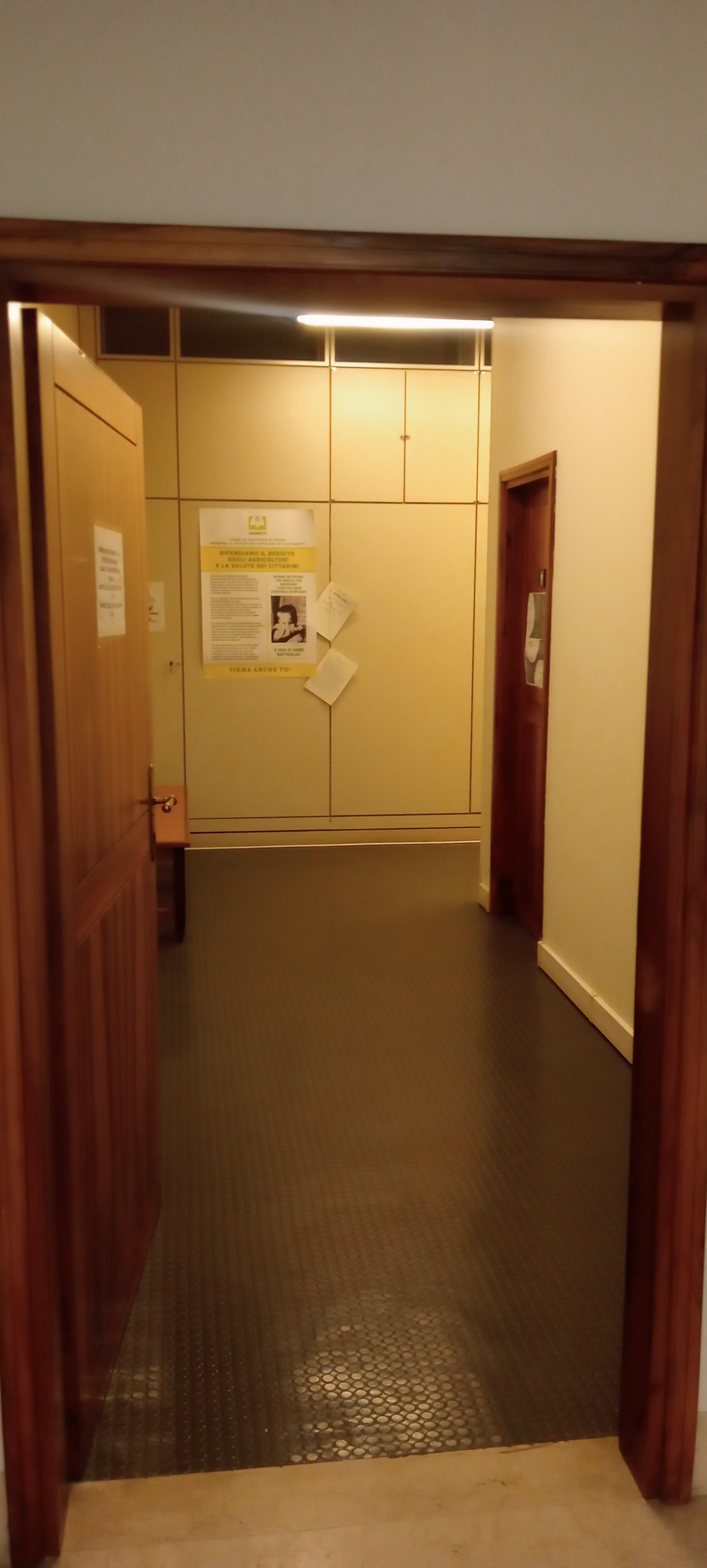 Ufficio vendita a Russi