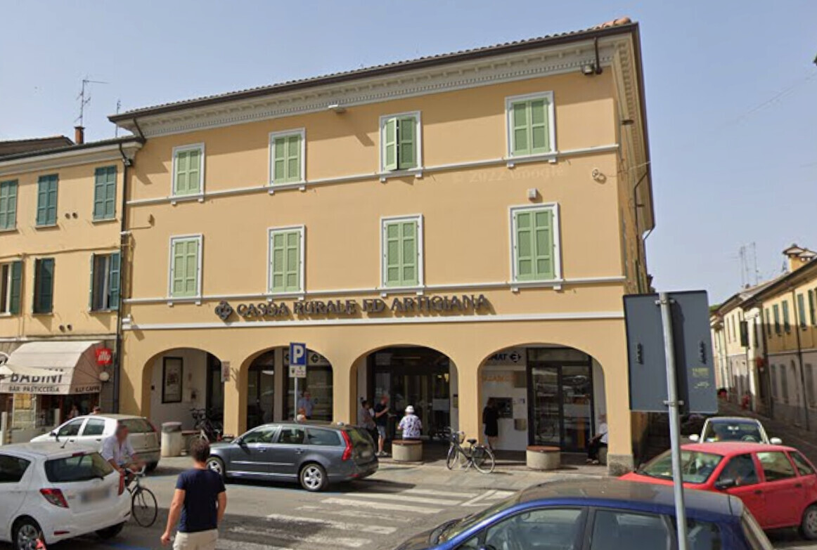 Ufficio vendita a Russi