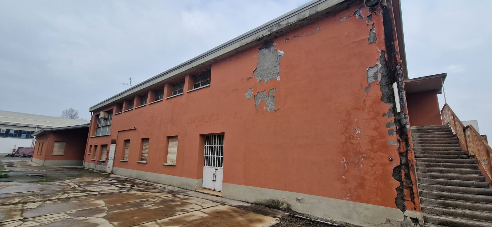 Palazzina uso industriale vendita a Valsamoggia