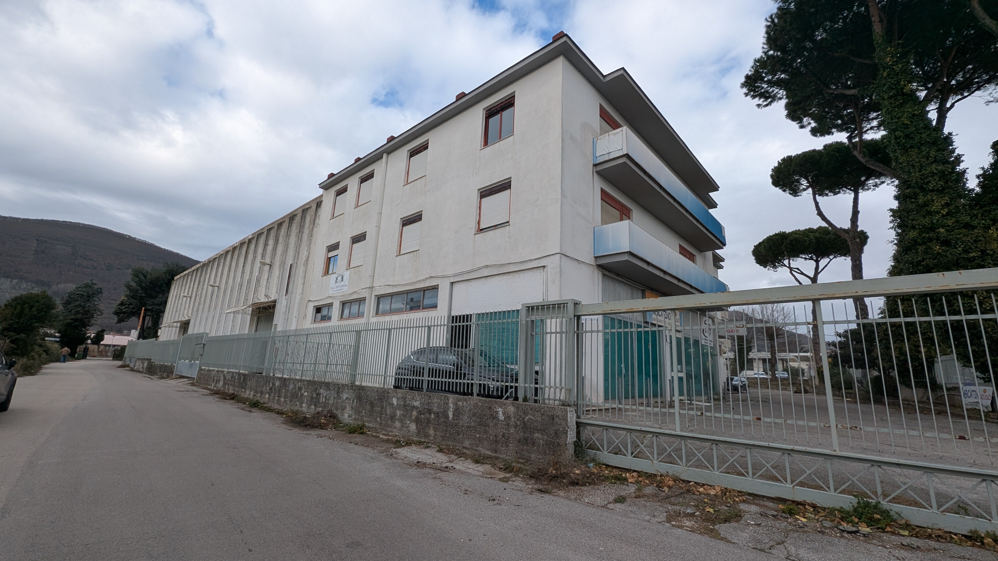 Complesso uso industriale vendita a Mercogliano