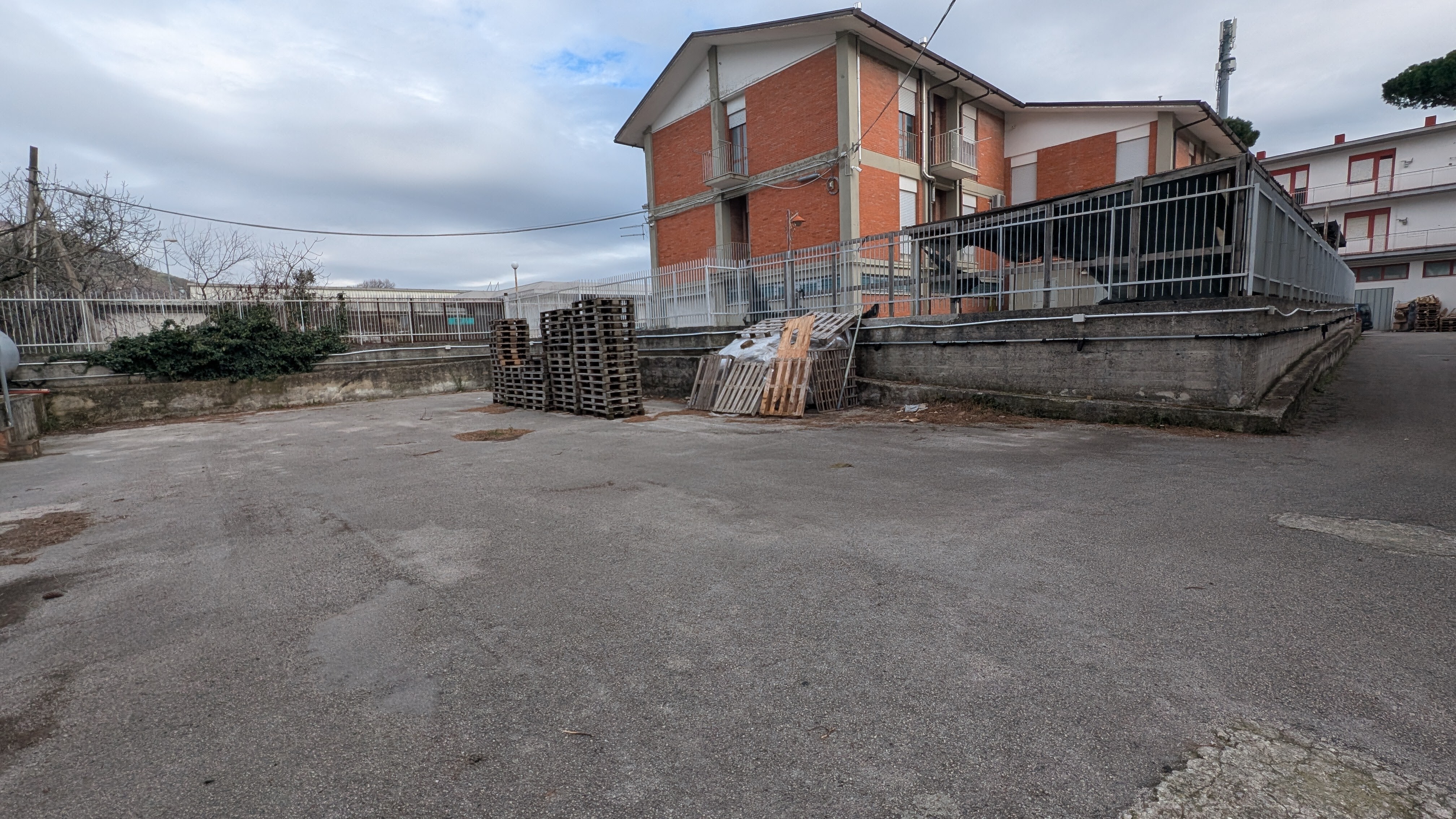 Complesso uso industriale vendita a Mercogliano