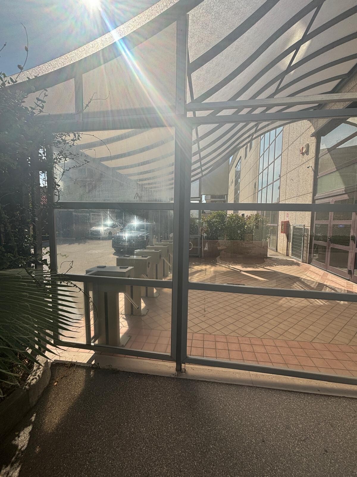 Edificio Direzionale uso ufficio vendita a Arzano