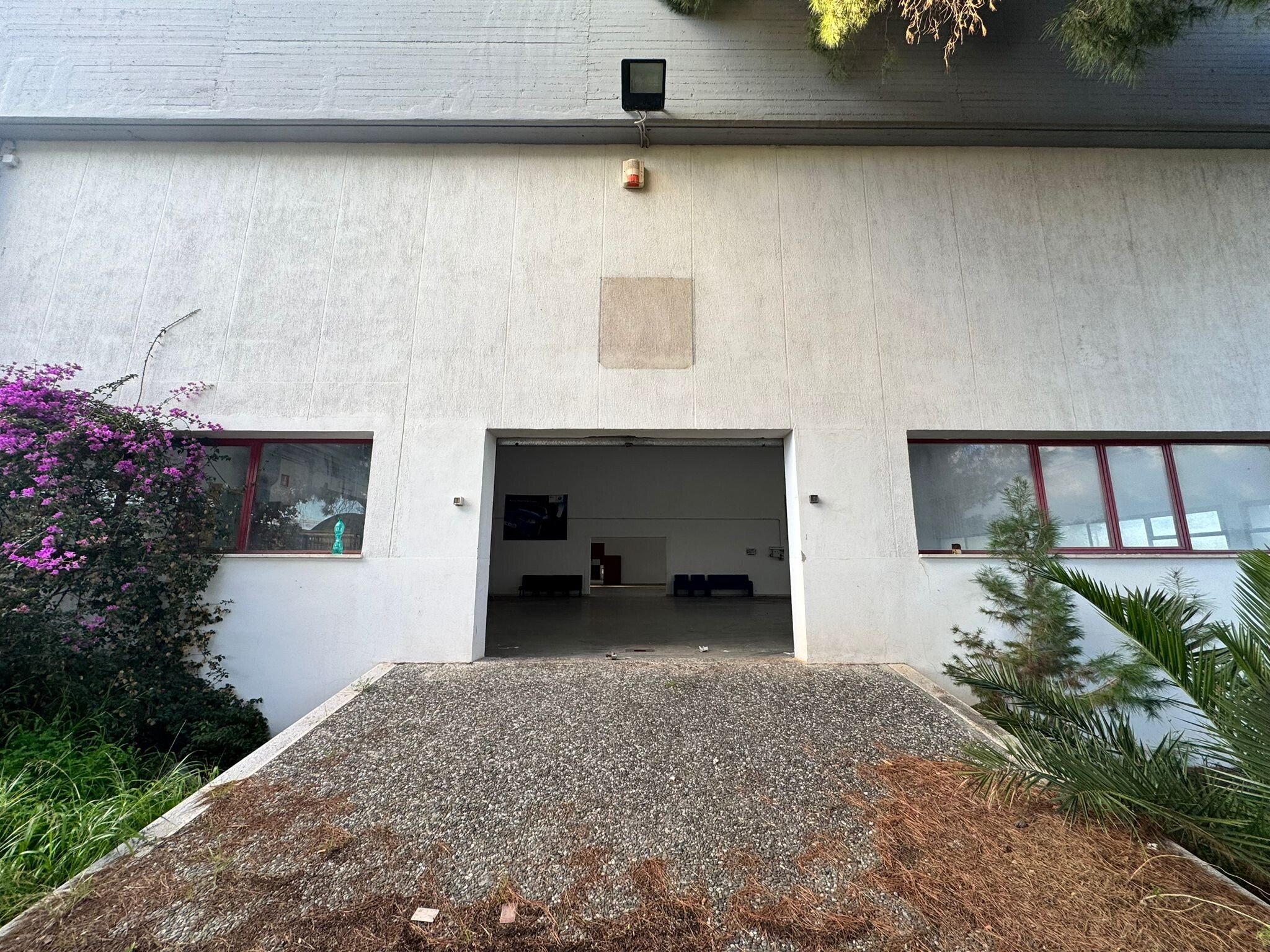 Complesso uso industriale vendita a Bari