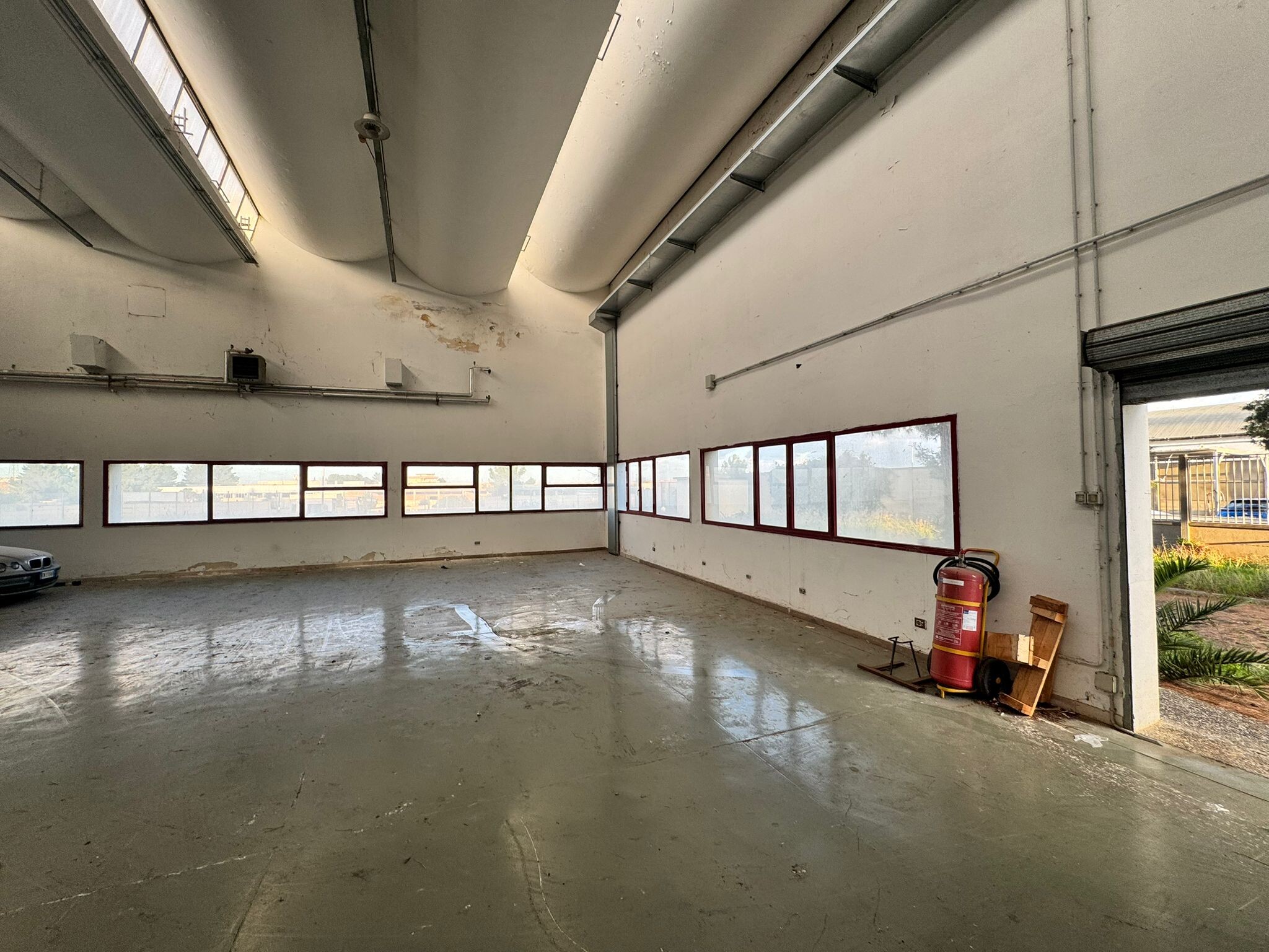 Complesso uso industriale vendita a Bari