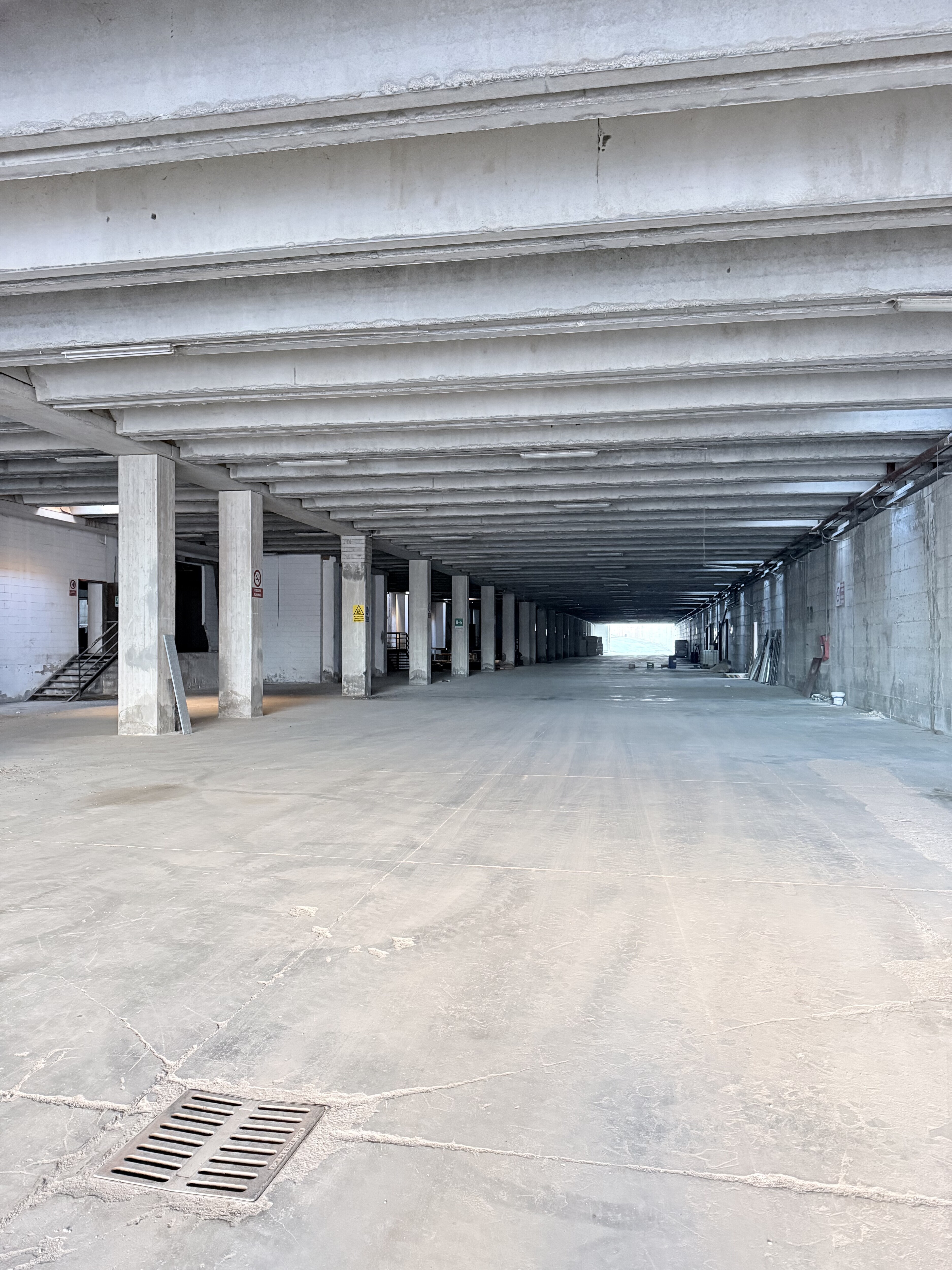 Complesso uso industriale affitto a Modugno