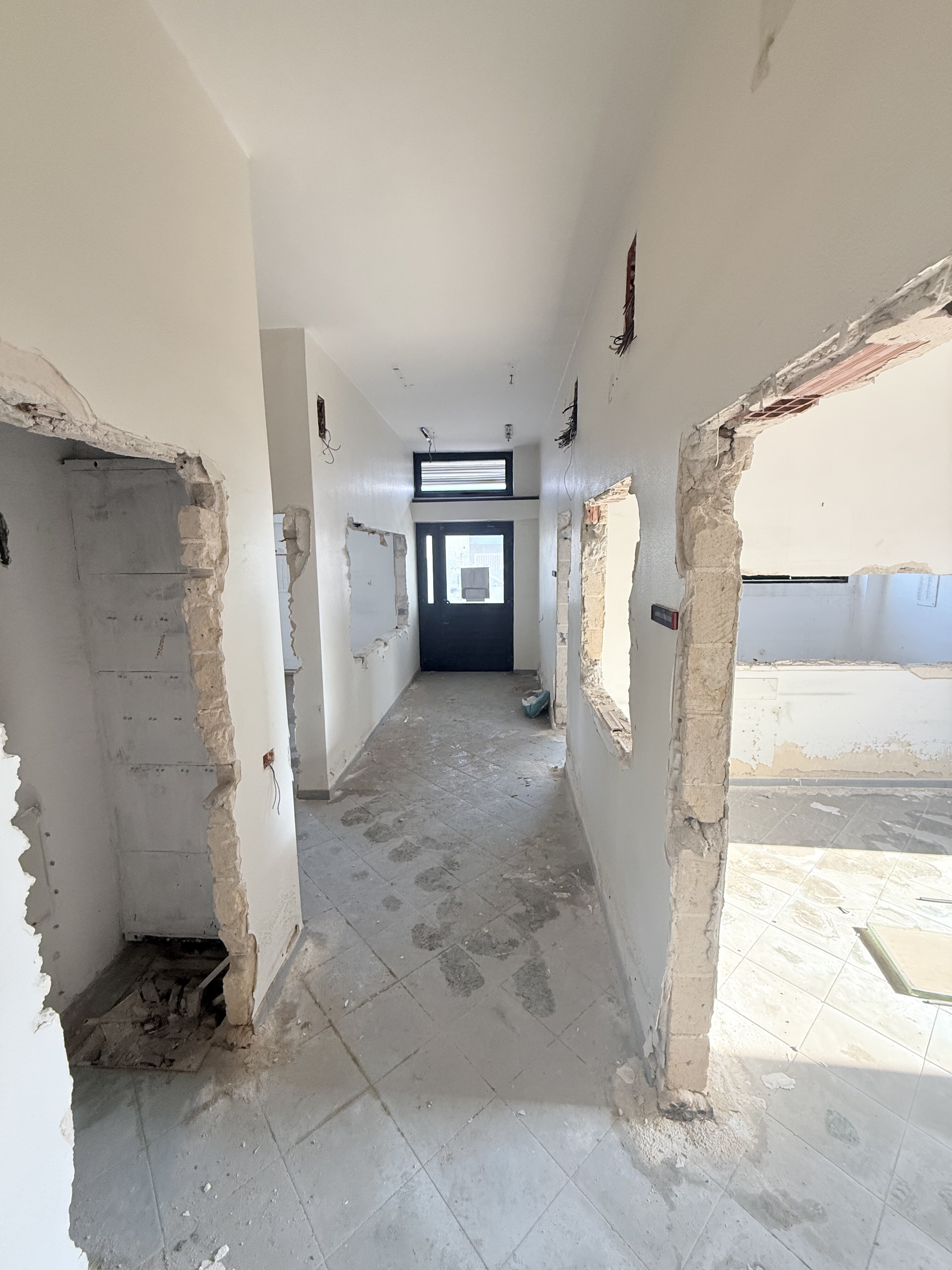 Complesso uso industriale vendita a Bari