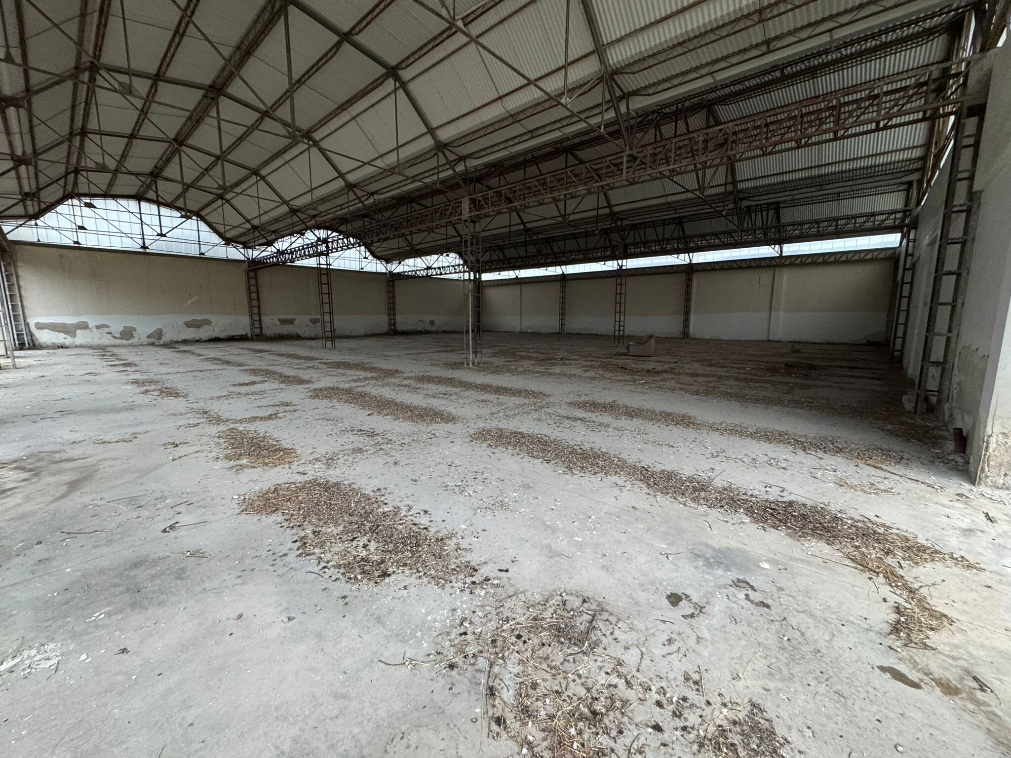 Complesso uso industriale vendita a Bari