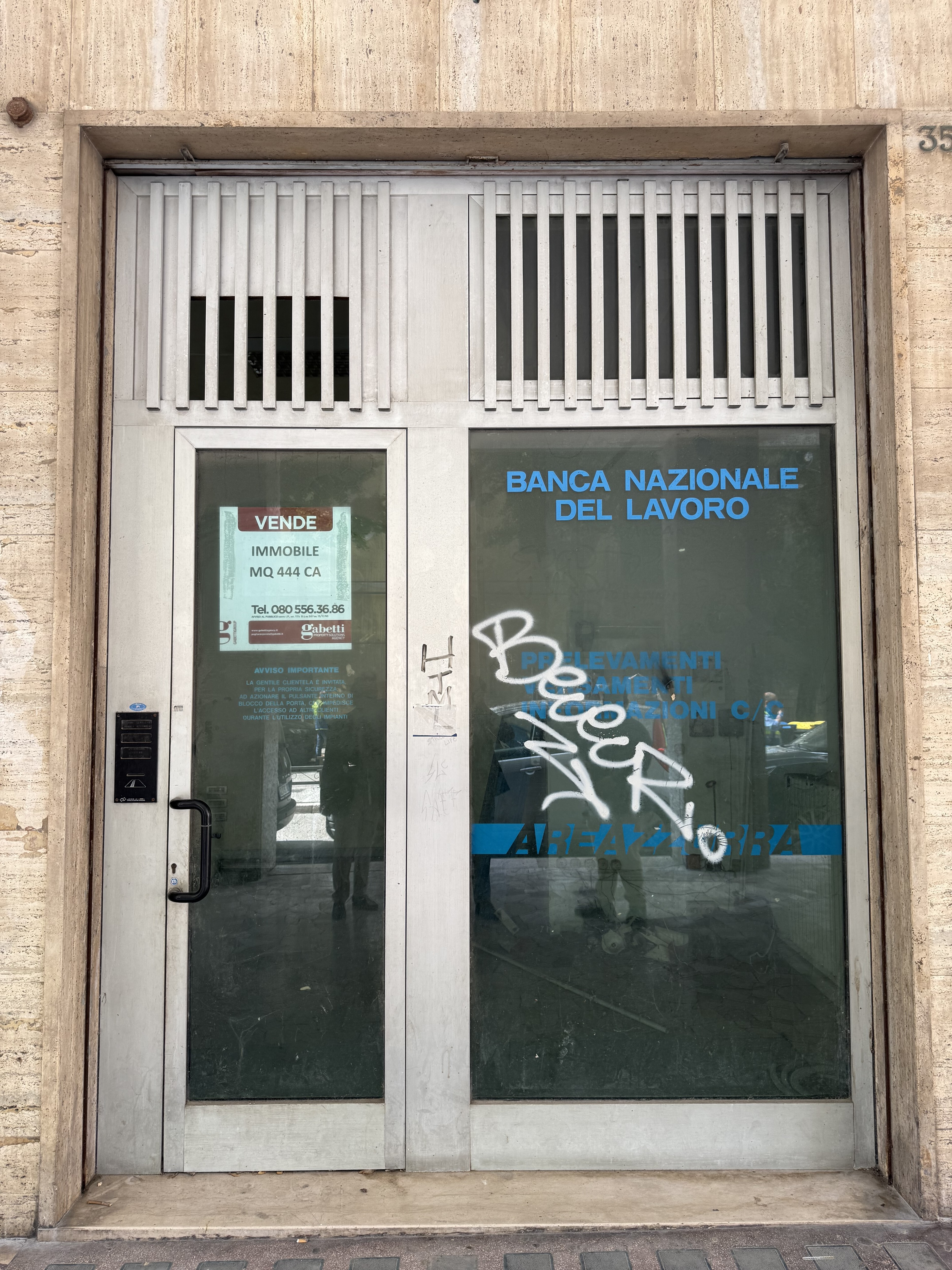 Negozio uso commerciale vendita a Foggia