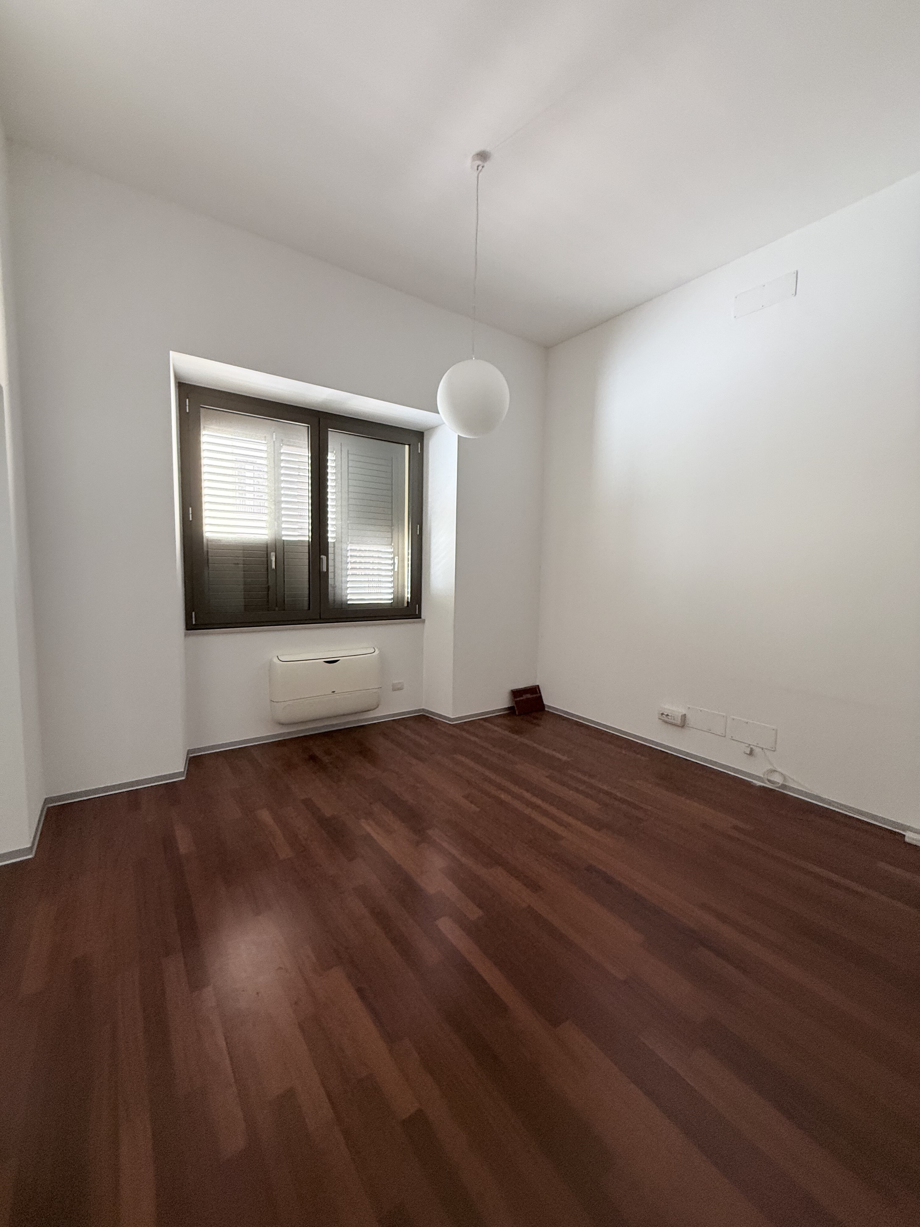 Ufficio vendita a Bari