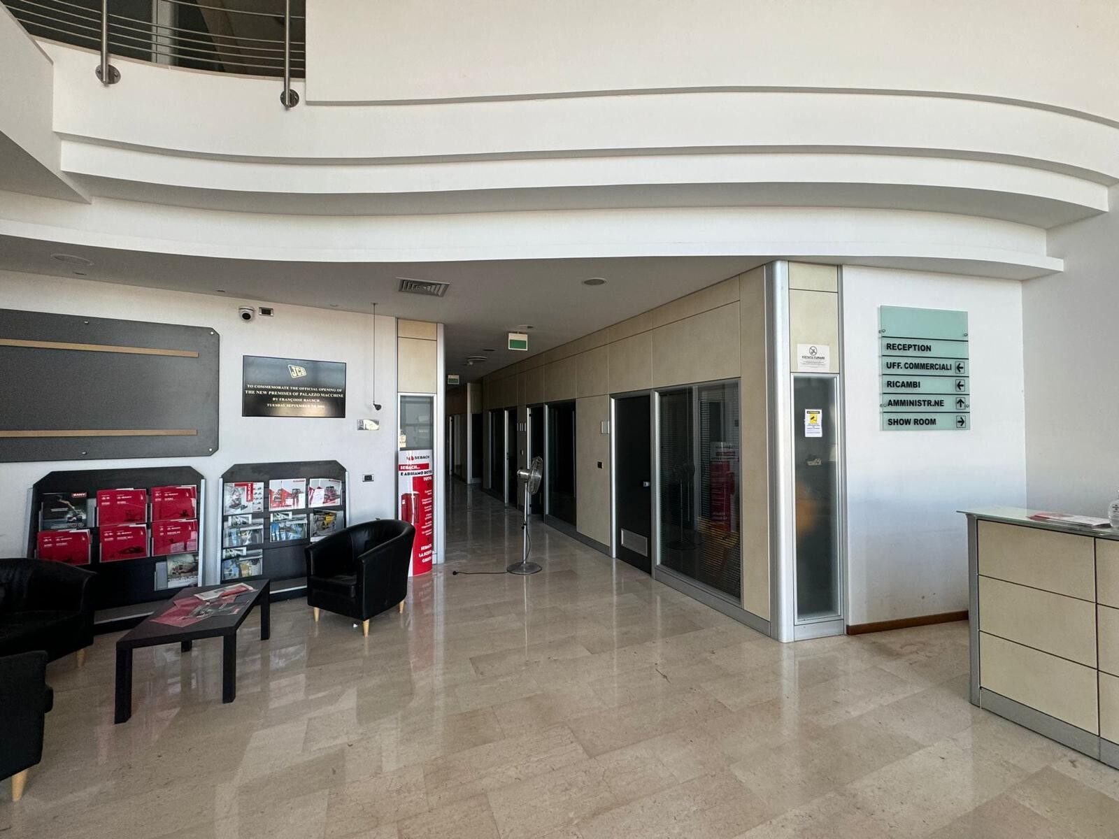 Complesso uso industriale affitto a Modugno